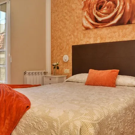 科莱吉塔教堂旅馆 招待所 比戈