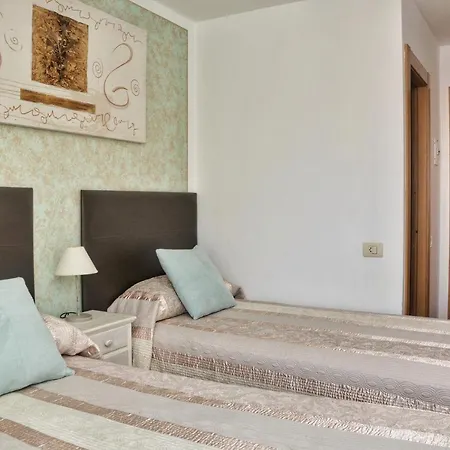 科莱吉塔教堂旅馆 招待所 2*