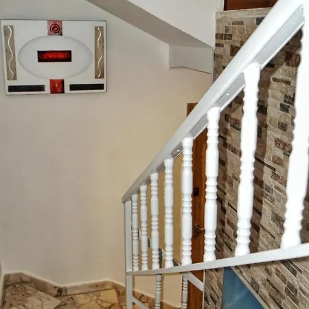 科莱吉塔教堂旅馆