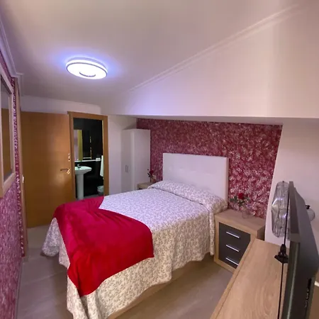 科莱吉塔教堂旅馆 2* 比戈