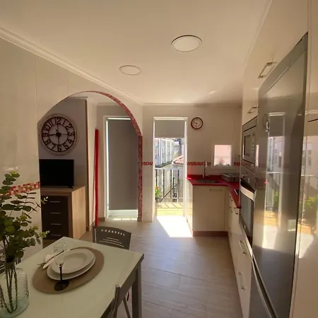 科莱吉塔教堂旅馆 招待所 比戈